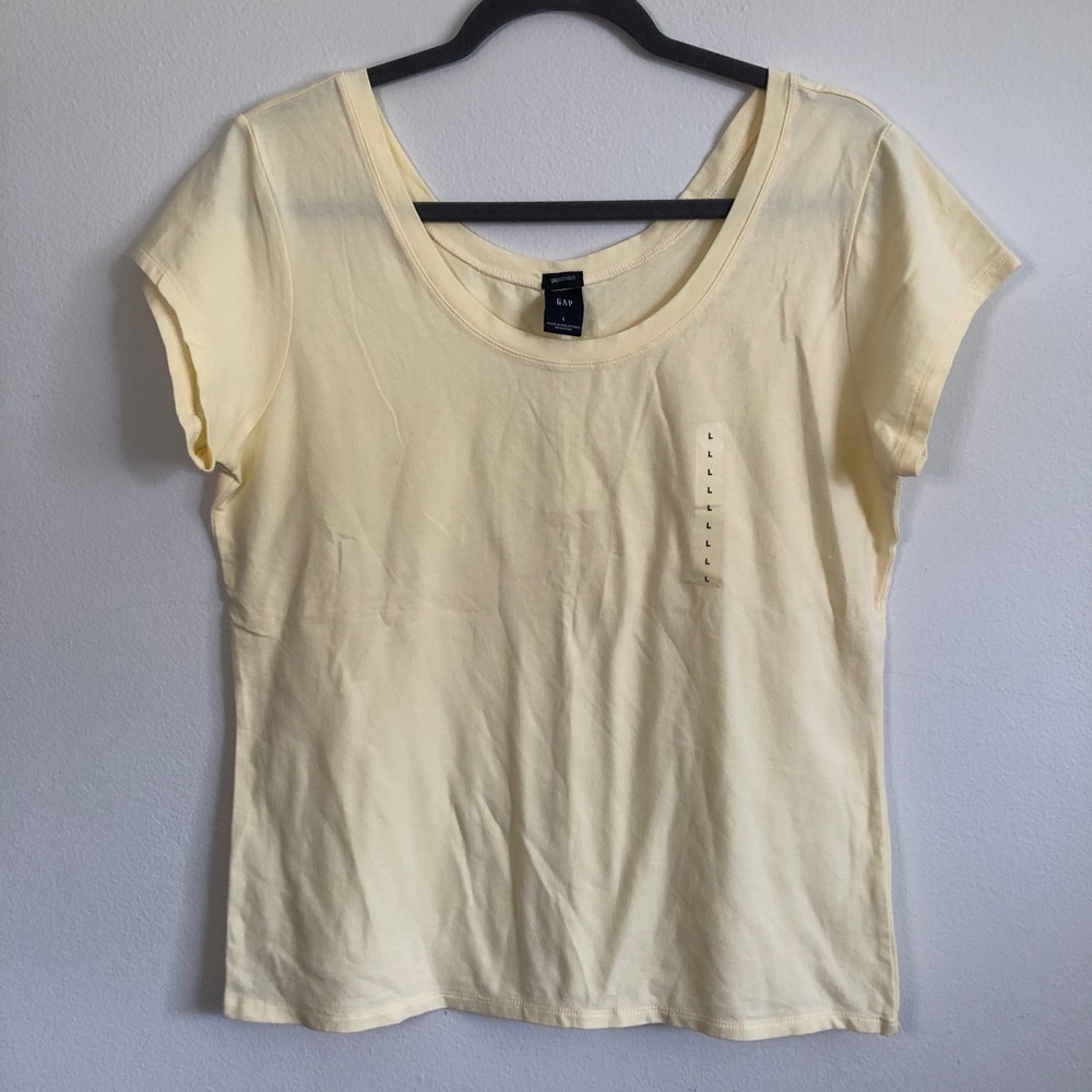 NWT ⋆ GAP | Light Yellow Tee